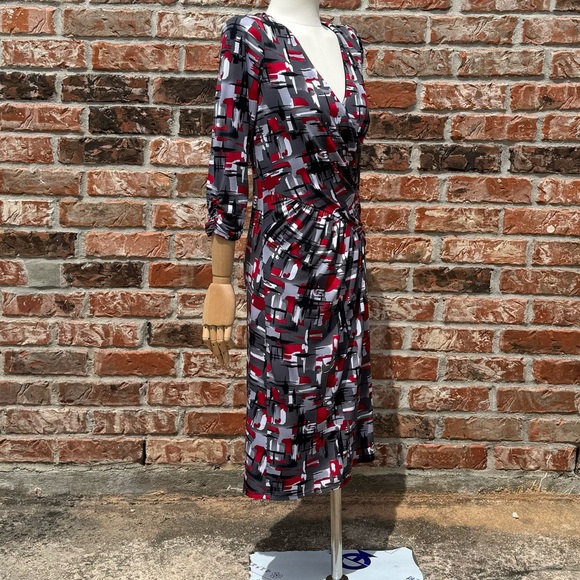 Laundry by Shelli Segal red and black abstract dress / 4 / Excellent condition - Picture 9 of 12